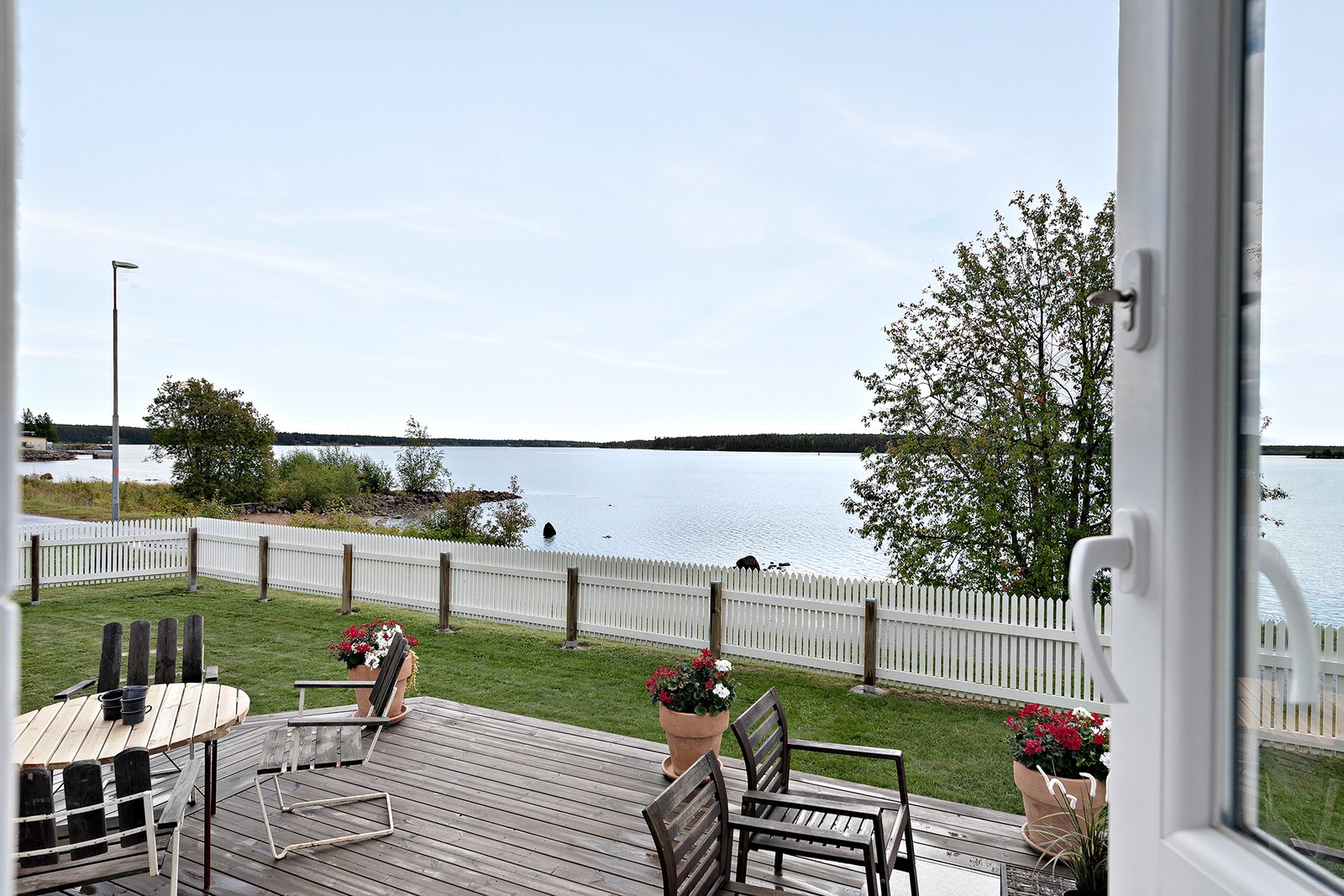 Utsikt från altandörr