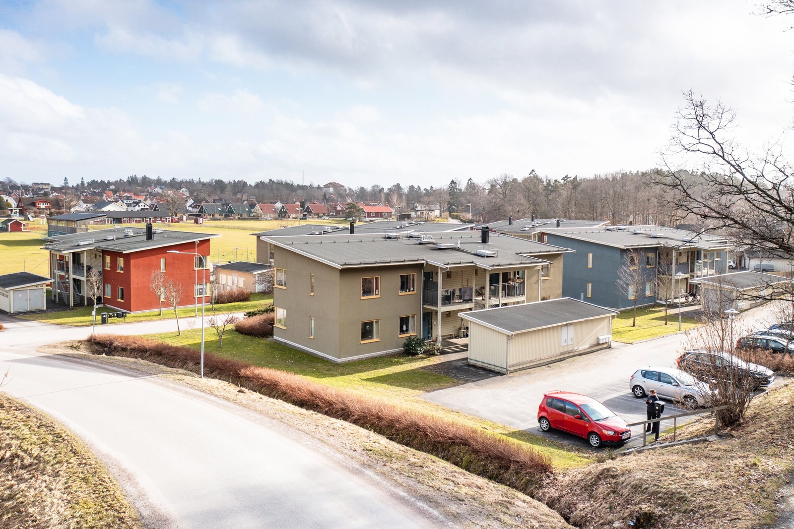 Snart presenterar vi en attaktiv fyra i markplan nära naturen