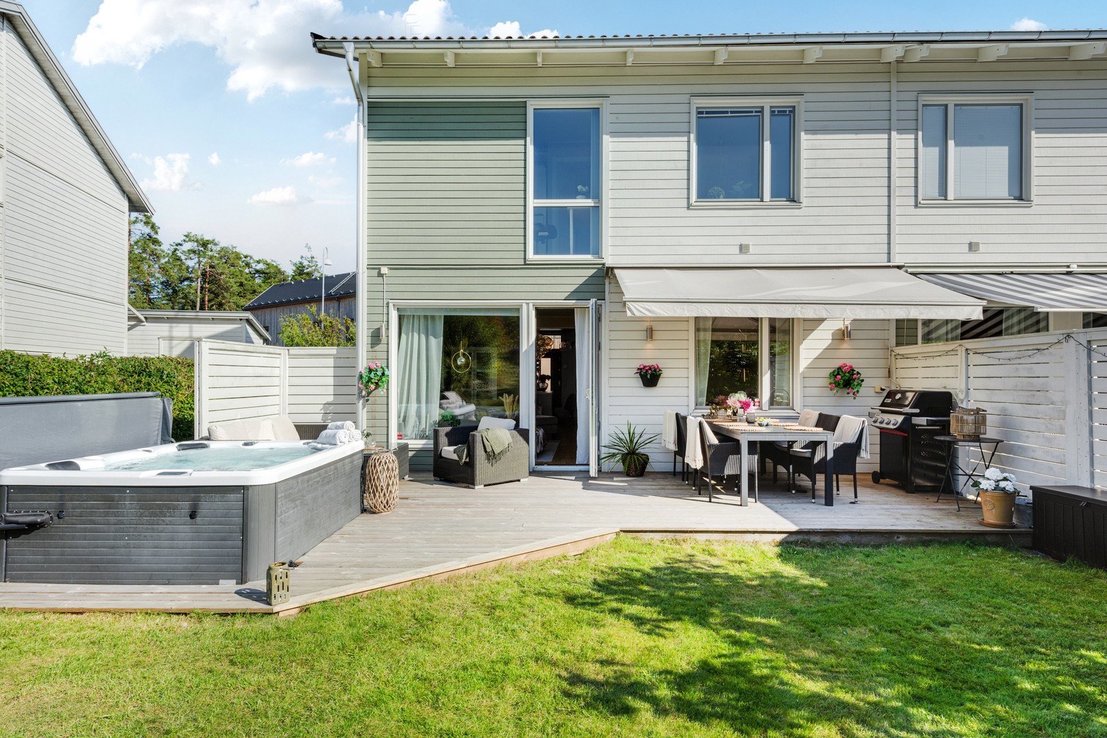 Välkommen till Charlottendalsvägen 21