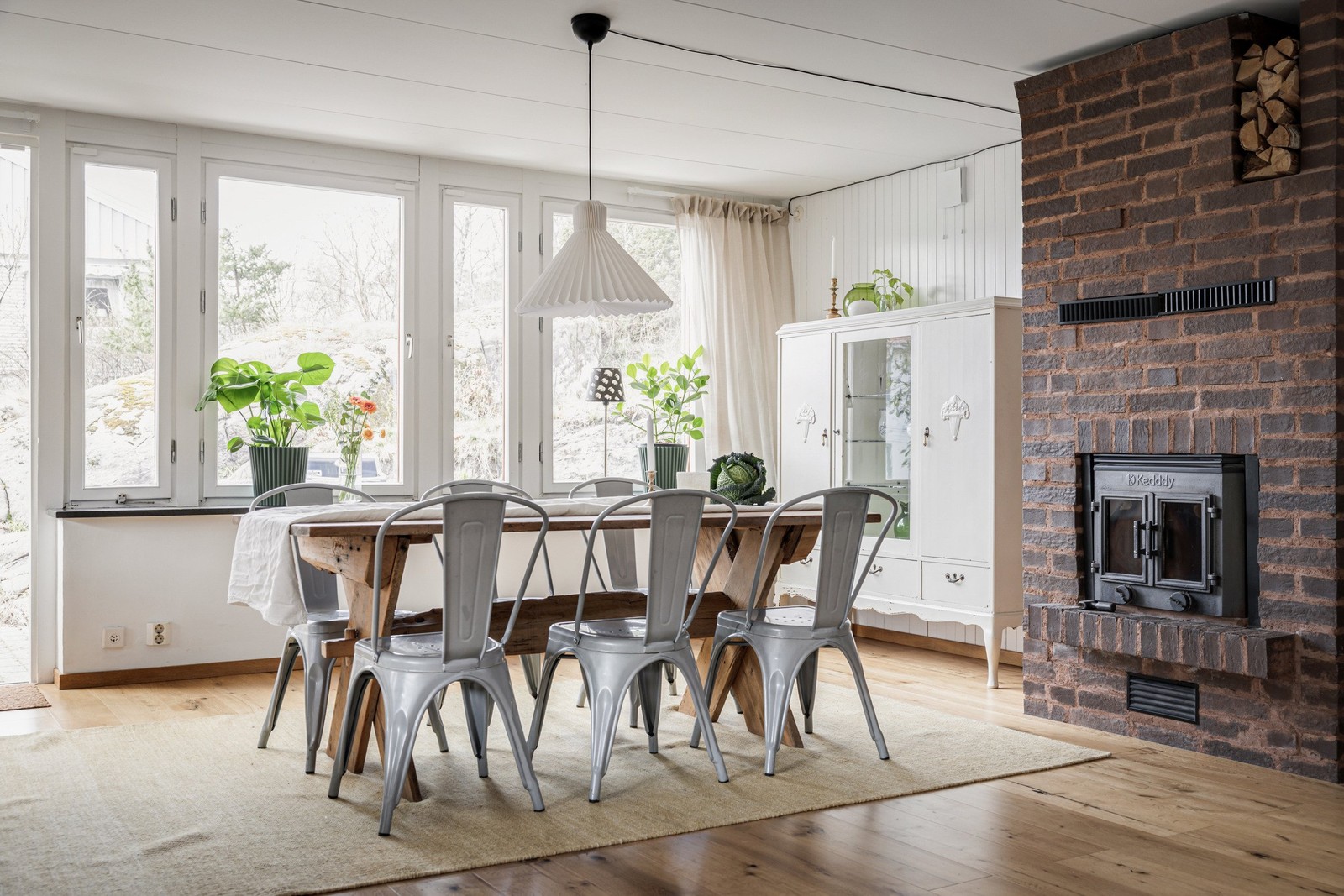 På Stamsjövägen 38 finns denna härliga 70-tals villa!