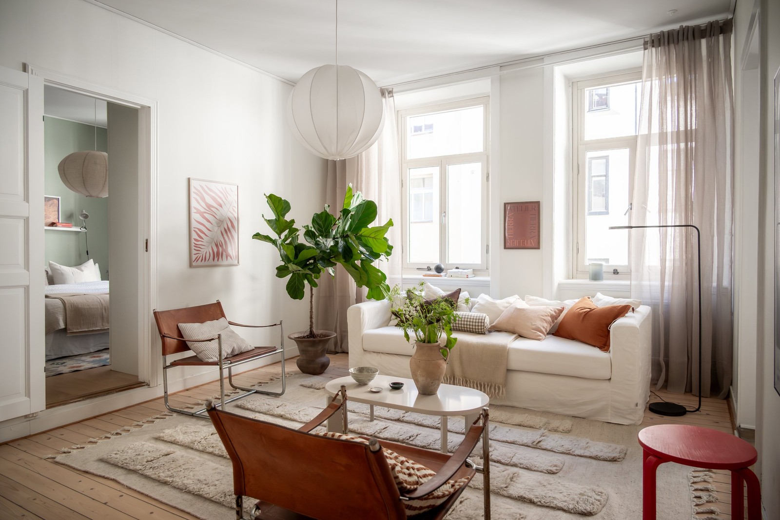 Varmt välkomna till eftertraktade Sveagatan 20B!