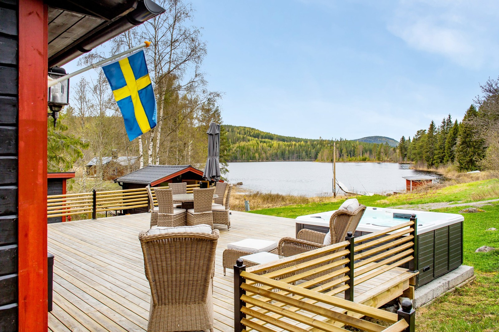 Välkommen hem till Specksjön! ( bilderna är från tidigare försäljningsuppdrag och överenstämmer inte