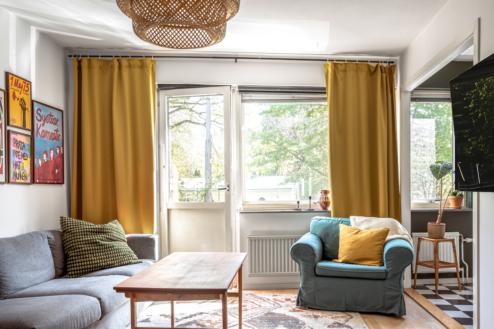 Varmt välkomna till denna mysiga enrummare på Blåsutgatan 2.
