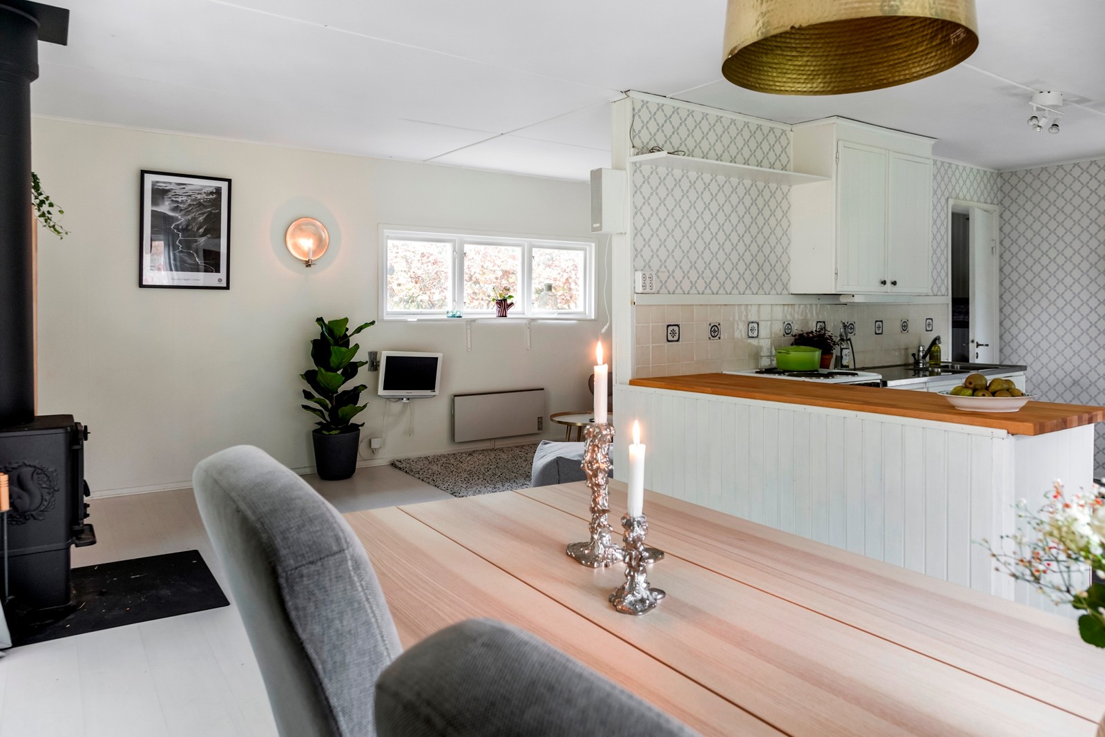 Med plats för gäster vid matbordet