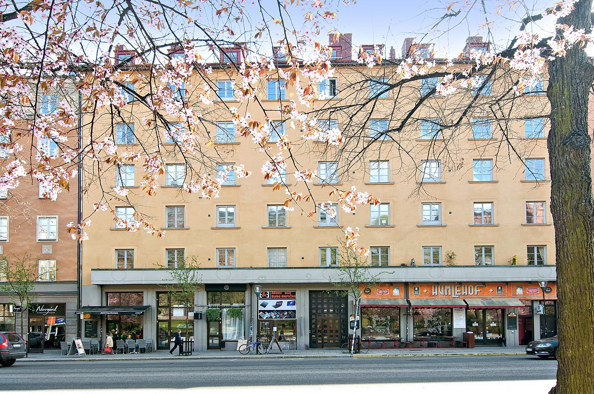 Folkungagatan 128 & 130.