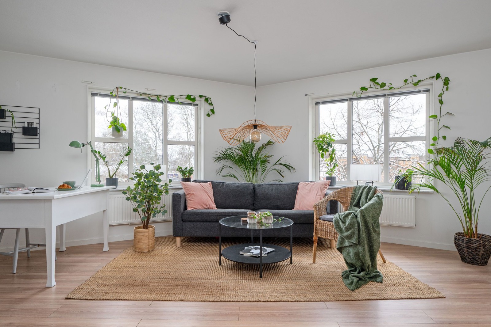 Välkommen hem! Vy från hallen