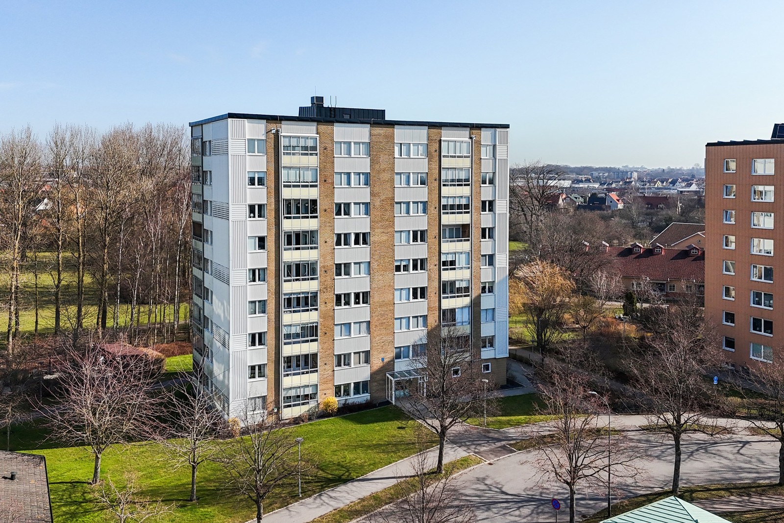 Boende om 75,5 kvm på sjunde våningen med havsutsikt