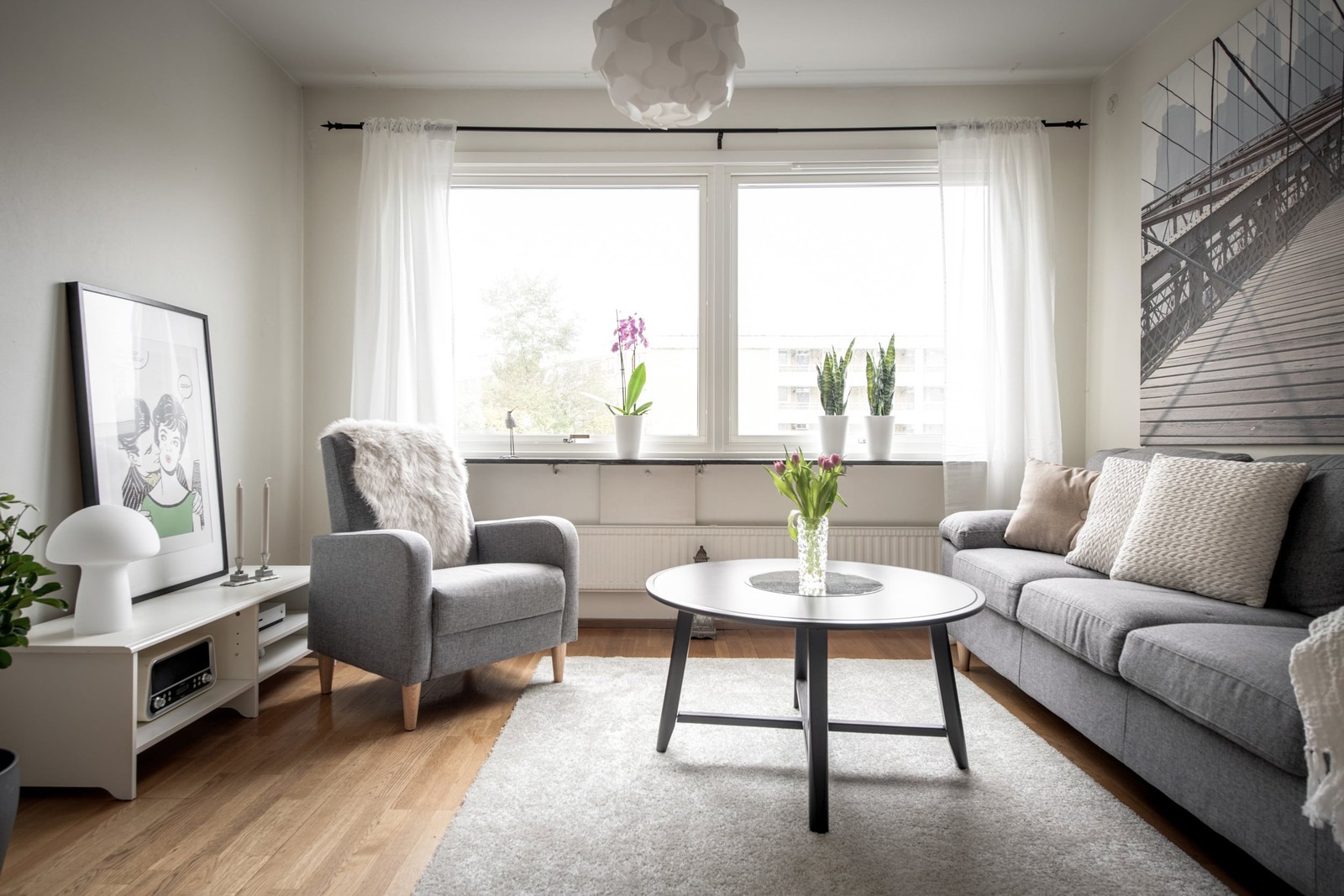 Välkommen till en välplanerad etta med garageplats!