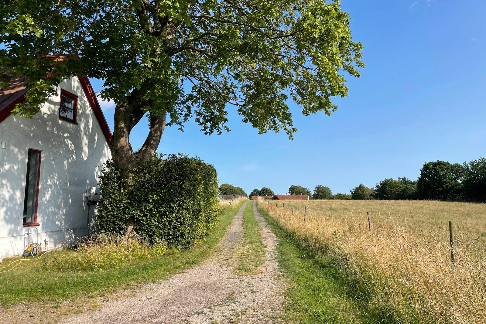 Lantlig idyll vid vägs ände