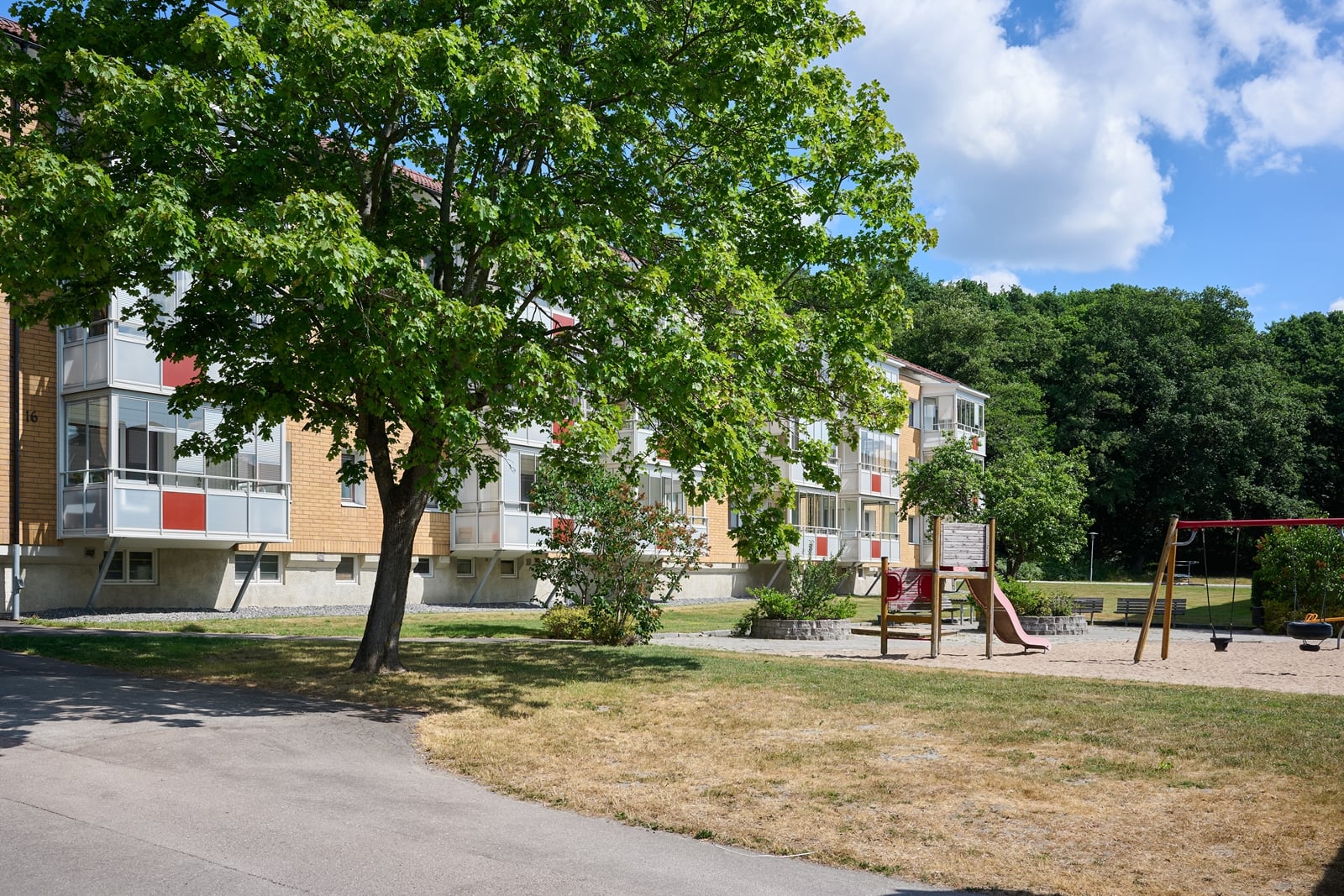 Inom kort presenteras denna fina tvåa  i Brf Bjurslätt