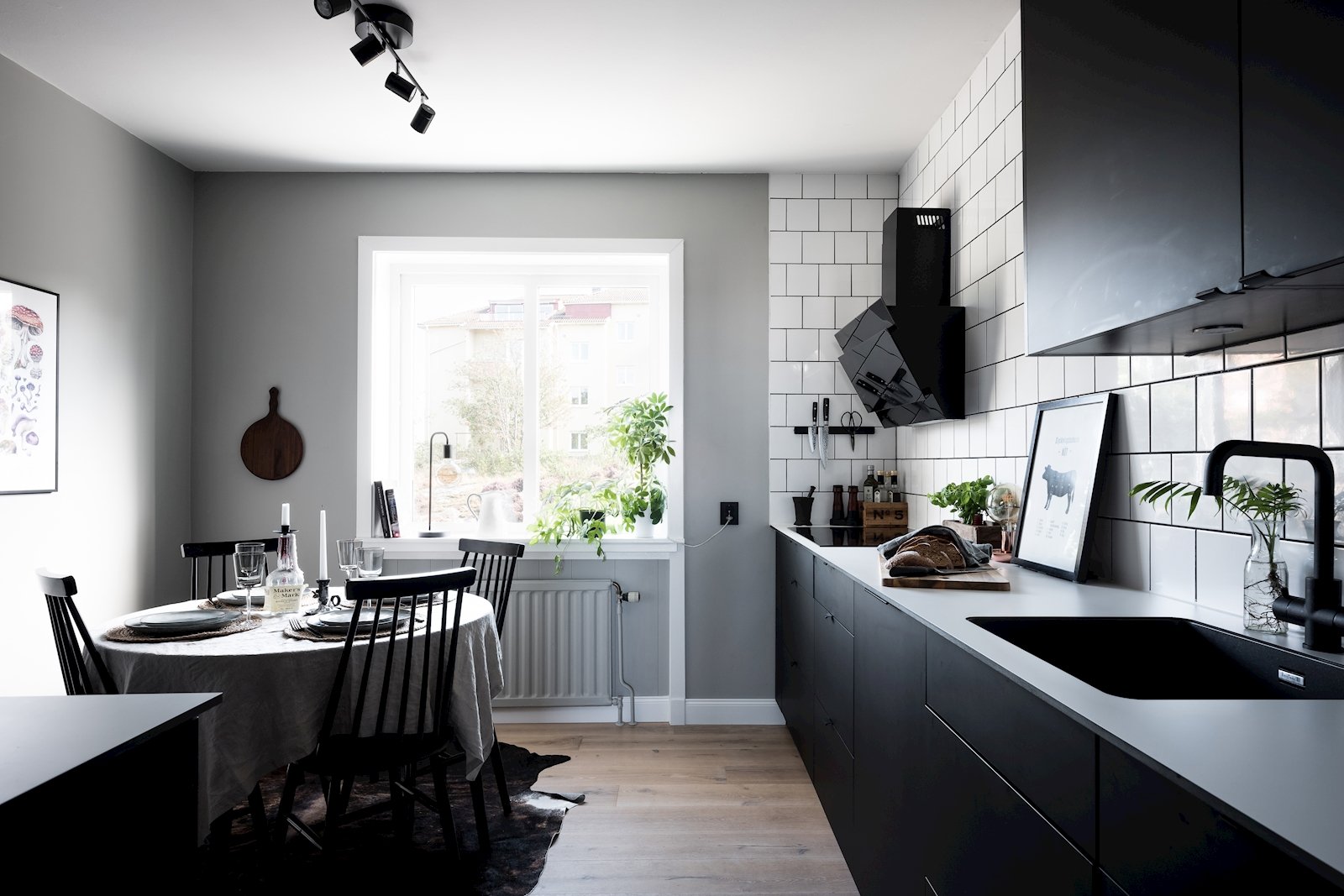 Varmt välkomna till detta renoverade hem!