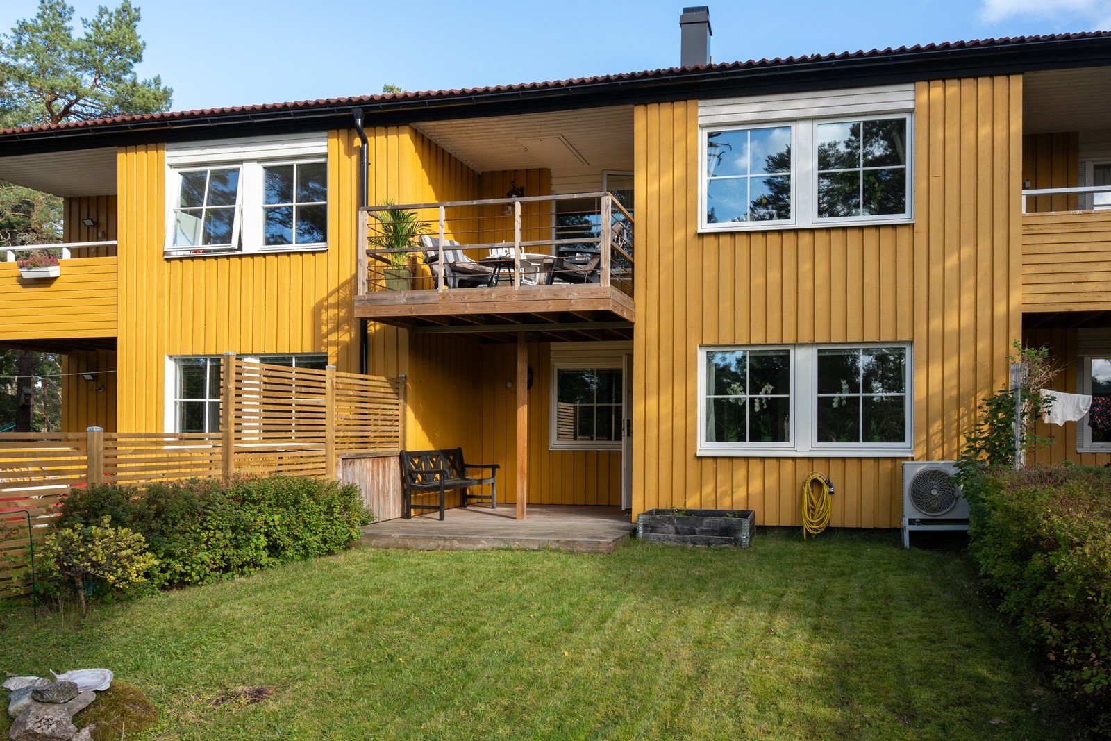 Misteltunet 9 med härlig baksida med balkong och uteplats