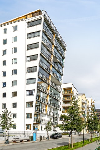 En fröjd för kropp & själ. Ett stadsläge med sjöutsikt. Bonus för nionde plan.