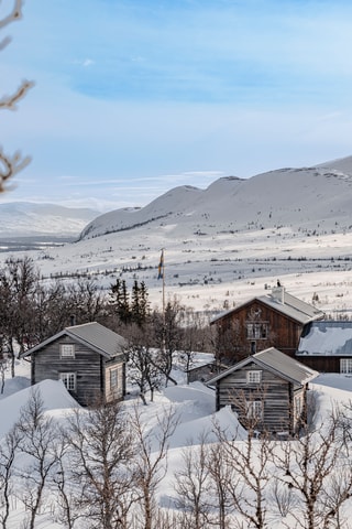 Tväråstugan, Ullådalen