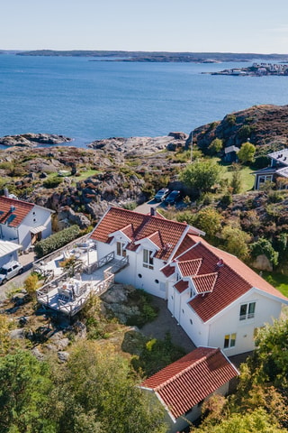 Storståtlig villa med högt utsiktsläge