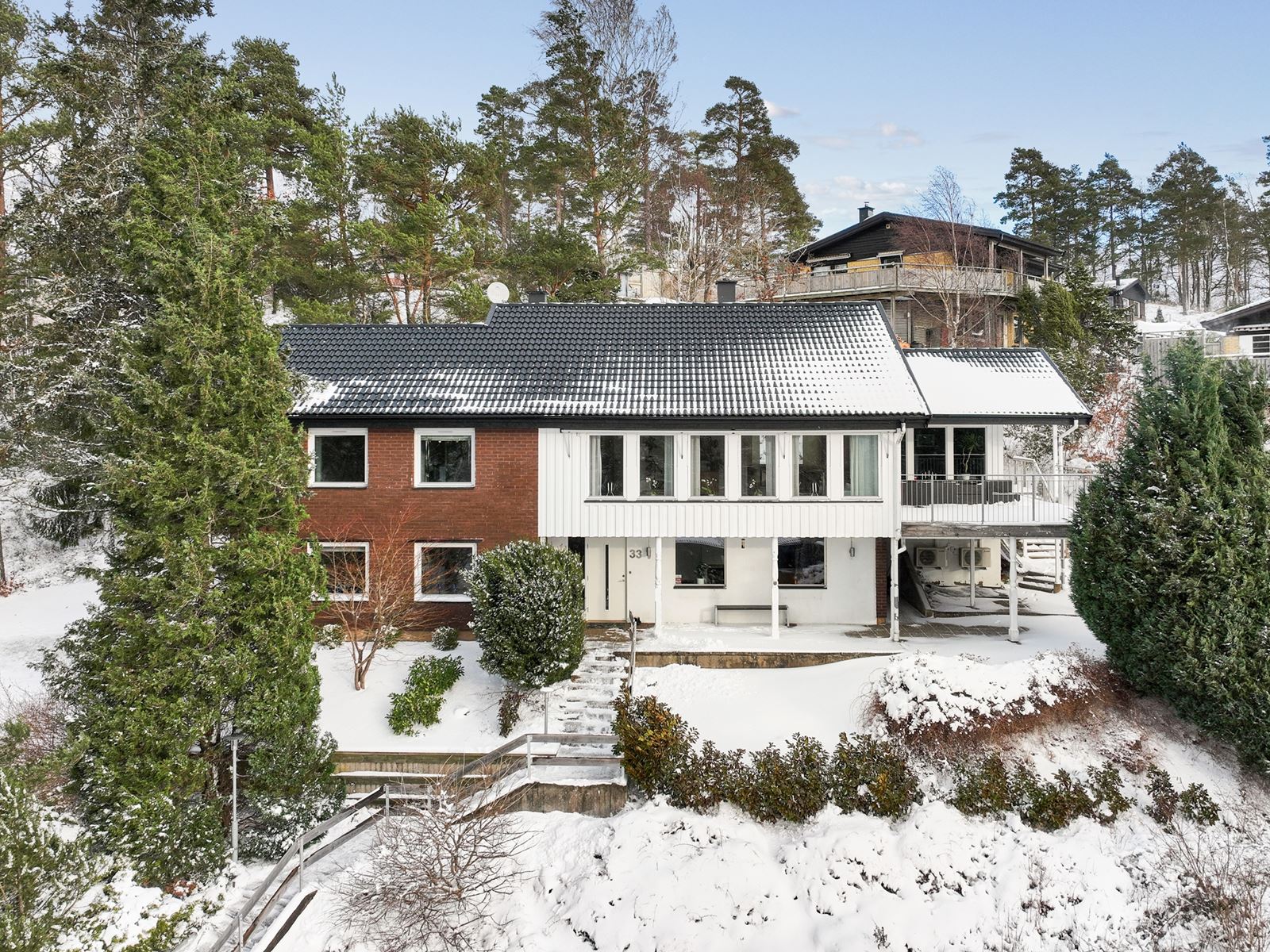 Renoverad villa i norra Aspenäs. Nedre axåsvägen 33 - Bjurfors