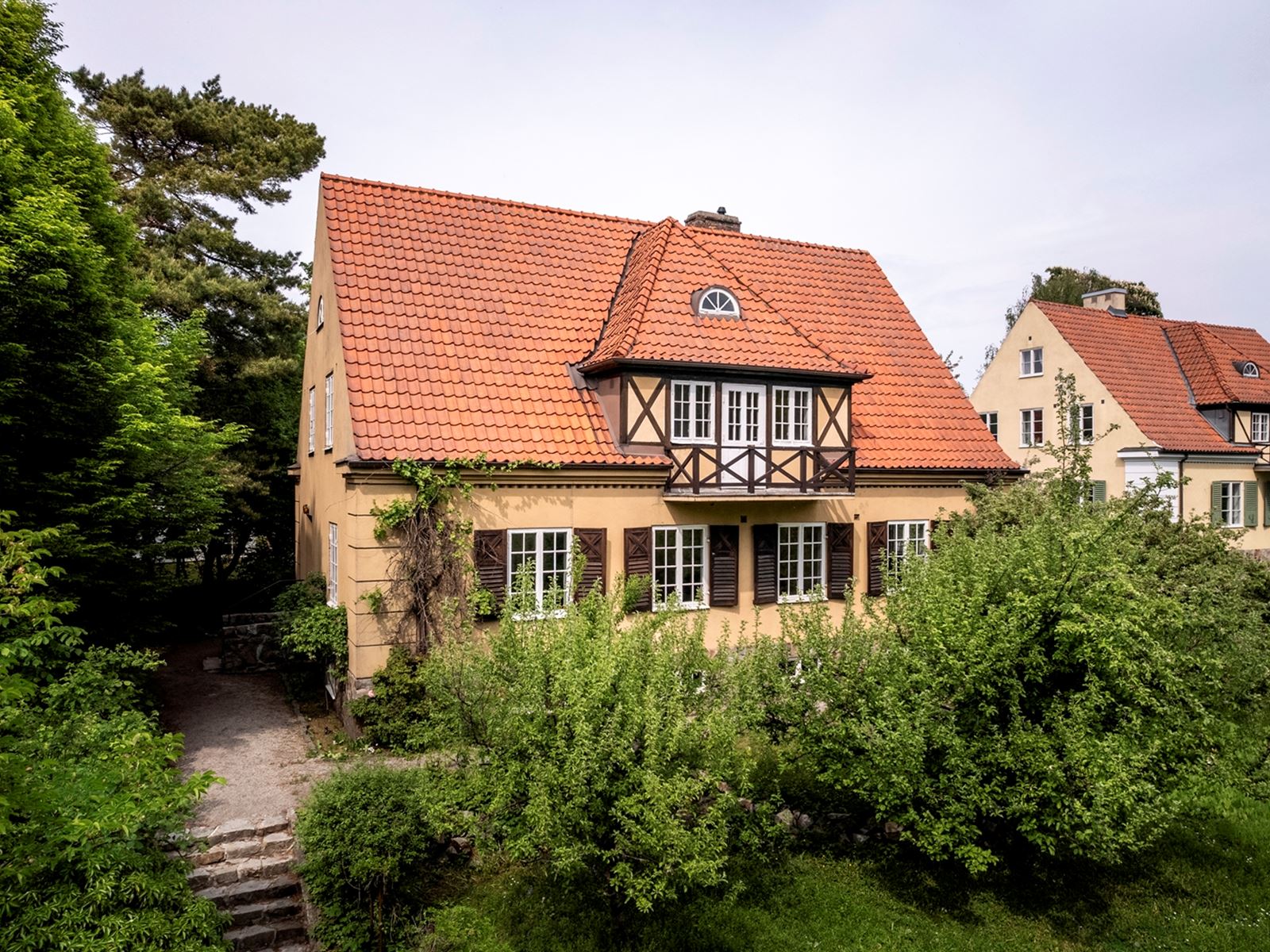 Villan uppfördes 1925 nära Botaniska trädgården.. Tunavägen 7 - Bjurfors