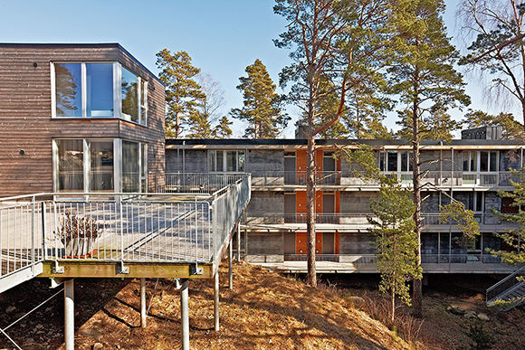 5. Maklare-Lerum-Bjurfors-Halssmyckesvägen-Lagenhetshus-Lagenhetsomrade-Lerumslandskap-Lerumskommun.jpg