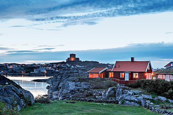 hus-till-salu-marstrand-Havsutsikt-Klaveron-maklare-bjurfors.jpg