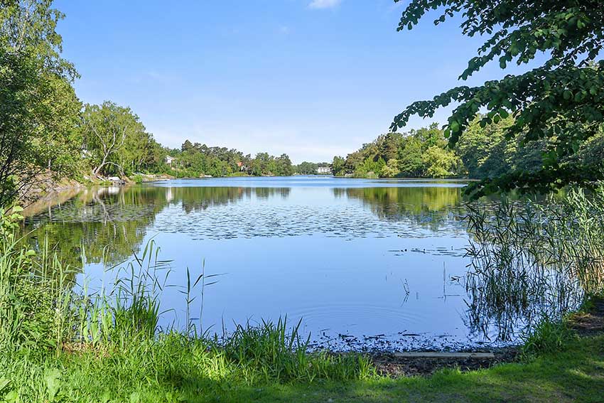 Sn&auml;ttringe, Huddinge, ett popul&auml;rt omr&aring;de f&ouml;r att s&ouml;ka hus till salu - Bjurfors