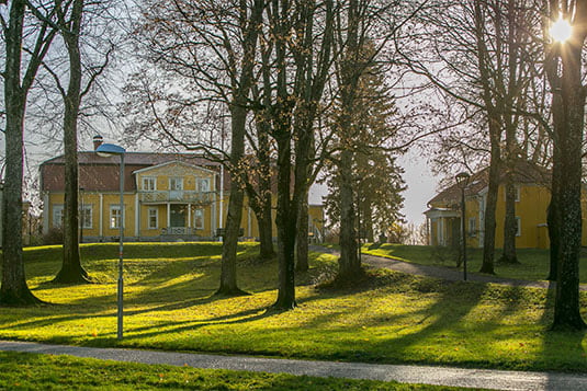 Historiska Fullersta G&aring;rd i Fullersta, Huddinge - Bjurfors